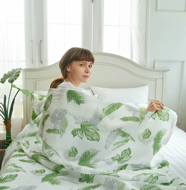 ICINOO Cool Summer Blanket Green Blue Color Lightweight Home Decor Single Size House Bedding Comfortable Bed Covers