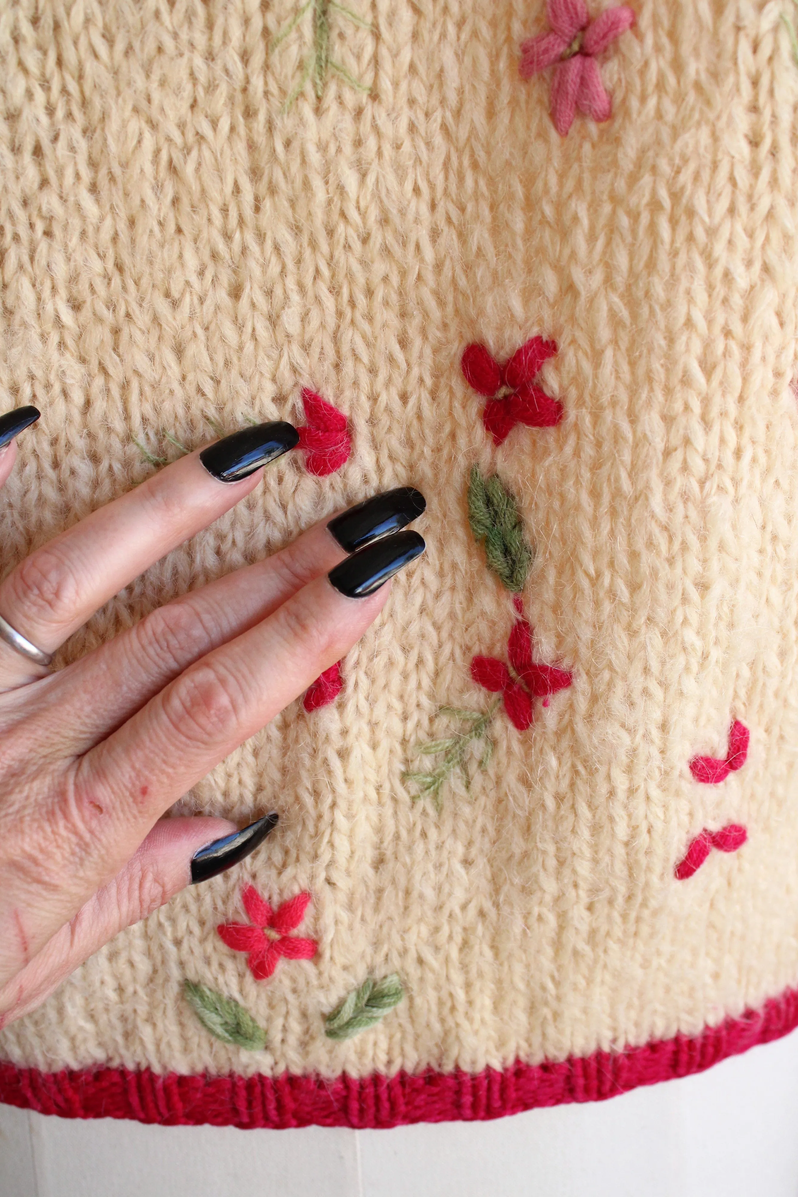Vintage 1960s Ilaria Handknit Embroidered Sweater