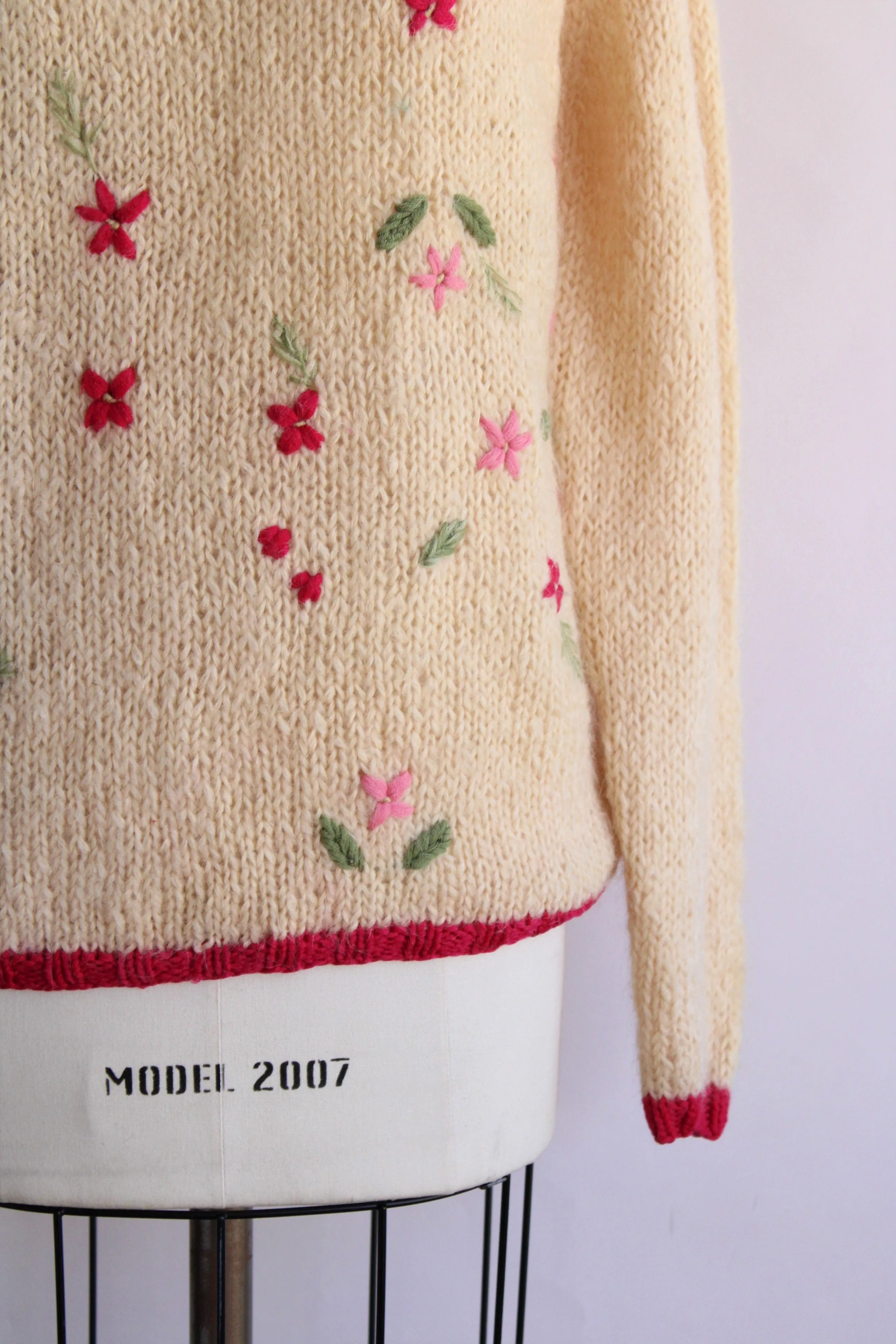Vintage 1960s Ilaria Handknit Embroidered Sweater